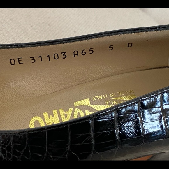 Salvatore Ferragamo Alligator Pumps - Picture 7 of 8